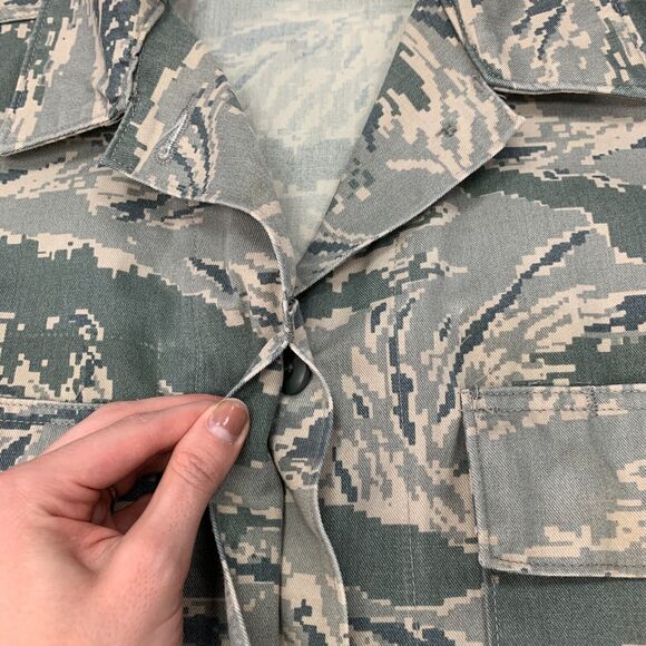 US Air Force Combat Uniform Womens L Large Camo Green Button Up DSCP Jacket - Picture 6 of 10